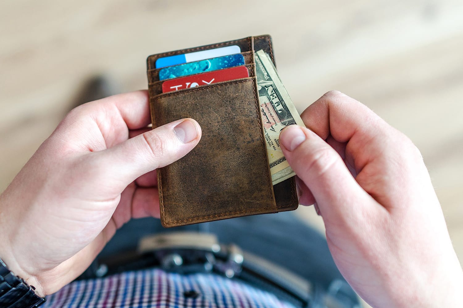 Shopping Guide: Tips for Choosing the Perfect Wallet