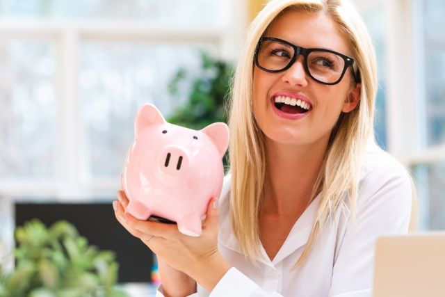 7 Financial Security Tips For Spend-Savvy Single Ladies