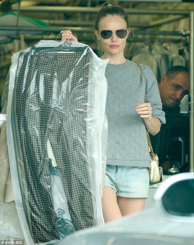 Kate Bosworth picks up her drycleaning